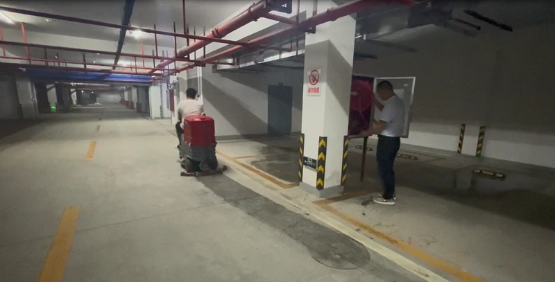 洗地機(jī)的吸水扒壞了怎么辦？
